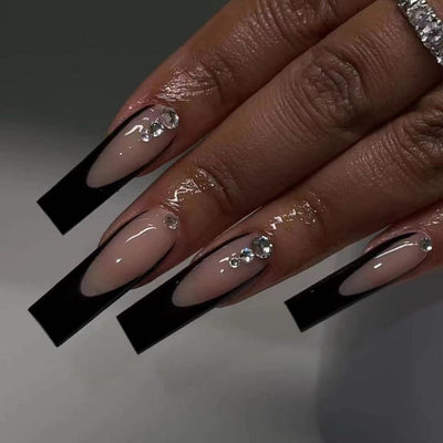 Manicura Francesa Negra con Borde Definido - Acabado Profesional de Larga Duración - Image 7