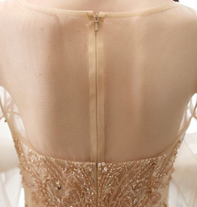 Vestido de Noche Sirena Dorado para Banquetes y Eventos - Image 17