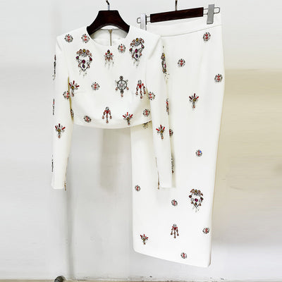 Conjunto Dos Piezas: Top Corto con Incrustaciones de Diamantes y Falda Larga - Image 3