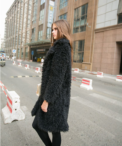 Abrigo Largo de Lana de Cordero para Mujer Otoño Invierno con Detalles de Piel Sintética - Image 4