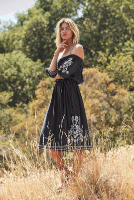 Vestido Largo Elegante Hombros Descubiertos con Cuello Único - Image 2