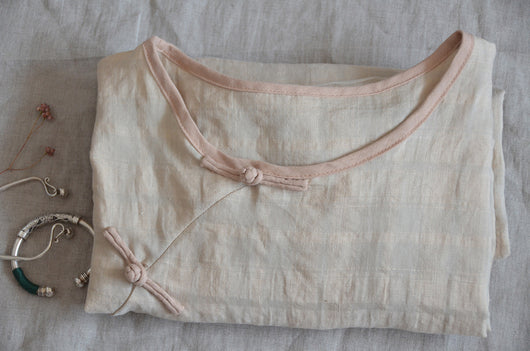 Bata Suelta Talla Grande con Cierre Hebilla Zen - Image 16