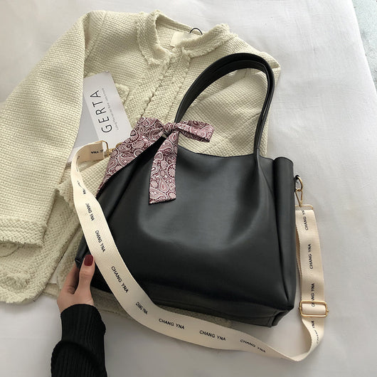 Bolso Bandolera Cuadrado Pequeño con Pañuelo de Seda Estampado - Image 10