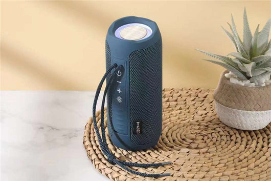 Parlante Bluetooth Portátil Resistente al Agua con Ranura para Tarjeta - Image 13