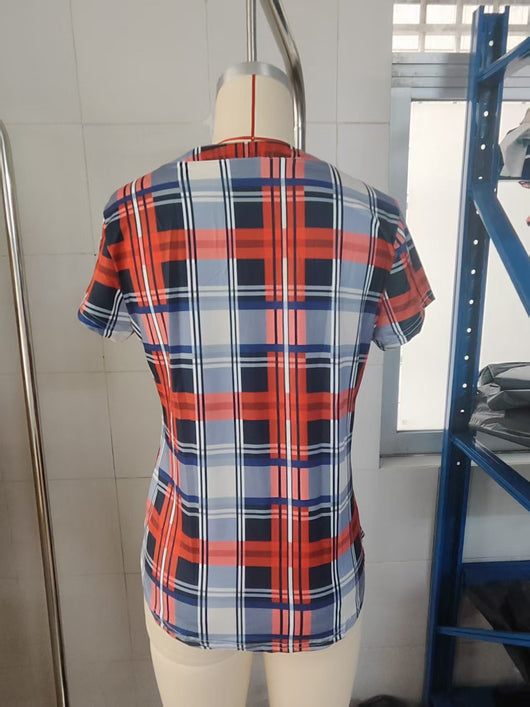 Blusa Cuadriculada con Cuello Camisero y Amarre en el Pecho - Image 16