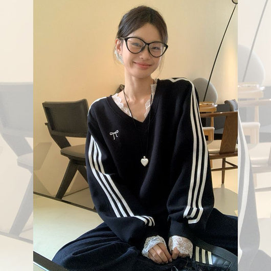 Sudadera Negra Escote V Manga Larga Estilo Estadounidense para Mujer - Image 13