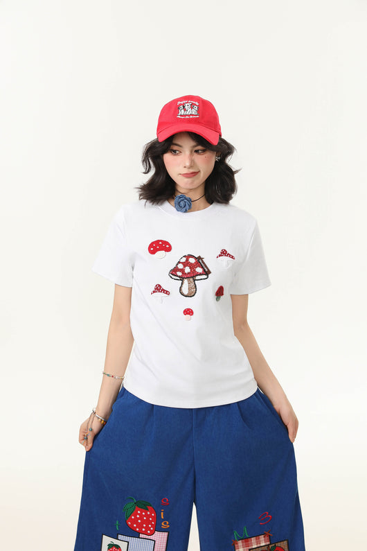 Camiseta Cuello Redondo Manga Corta con Bordado de Hongos para Mujer - Image 10