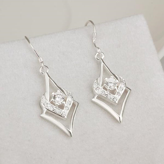 Aretes Geométricos de Plata con Zirconia Cúbica en Forma de Corazón y Estrella - Image 4