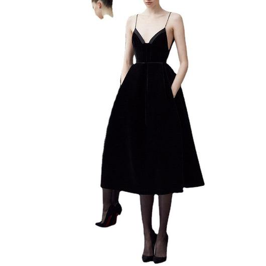 Vestido Negro Elegante con Tirantes Ajustables - Image 5