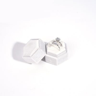 Caja de Terciopelo Hexagonal para Joyas Premium - Image 4