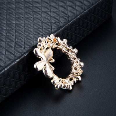 Broche Mariposa Elegante en Aleación con Diamantes - Image 3