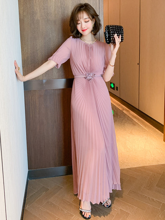 Vestido Elegante con Pliegues y Detalle Floral en la Cintura - Image 3