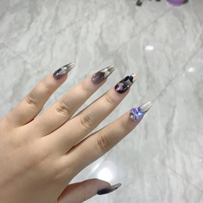 Uñas Postizas Adhesivas con Diseño Mariposa Fantasma - Image 3