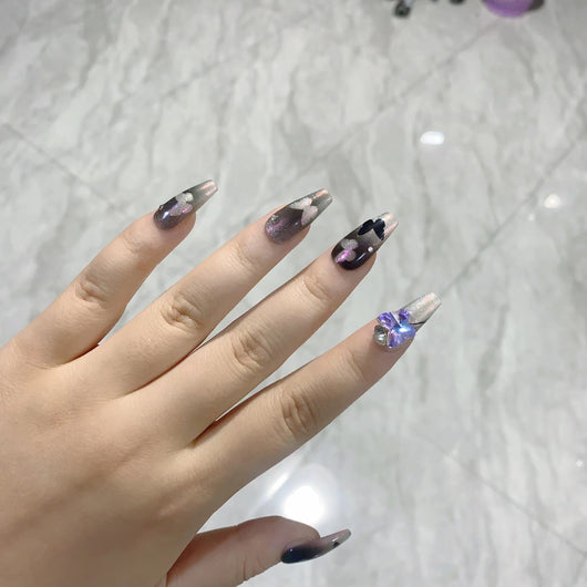 Uñas Postizas Adhesivas con Diseño Mariposa Fantasma - Image 3