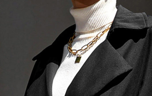 Abrigo Negro Elegante de Solapas Anchas con Cintura Ajustable - Image 9