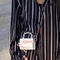 Bolso de Mano Mini con Cadena y Moño Texturizado