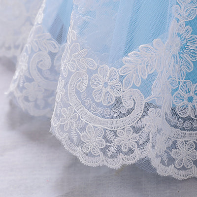 Bata Clínica con Detalles de Encaje y Costuras Reforzadas - Image 19