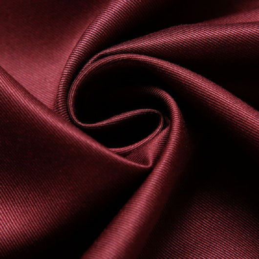 Vestido Slim Fit Elegante con Bordado Delicado - Image 4