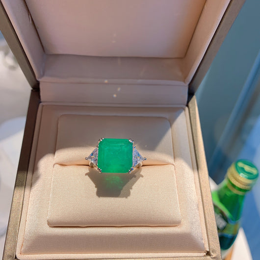 Anillo de Rubí y Esmeralda Sintética con Elegancia Clásica para Mujer - Image 5