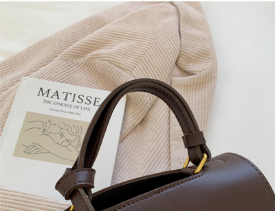 Bolso Coreano de Diseño Bicolor: Elegancia en Blanco y Negro - Image 16