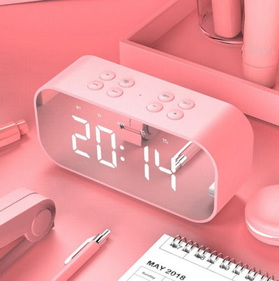 Parlante Bluetooth Inalámbrico con Reloj LED Integrado - Image 10