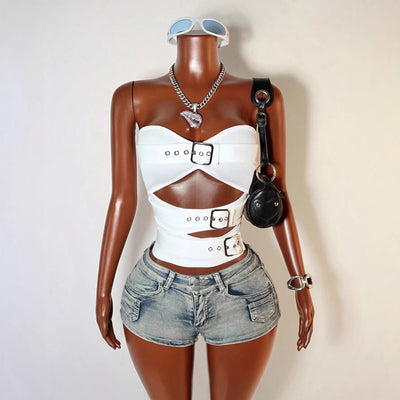 Top Corto Escotado sin Tirantes con Detalles Calados