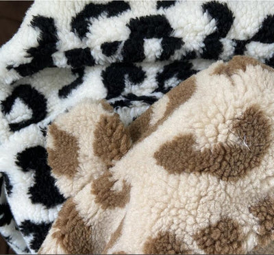 Gorro Cálido con Bufanda Integrada y Protección de Oídos - Image 12
