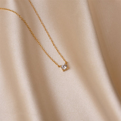 Collar de Circonita Cuadrilateral con Diseño de Cuatro Garras - Estilo Europeo Minimalista - Image 9