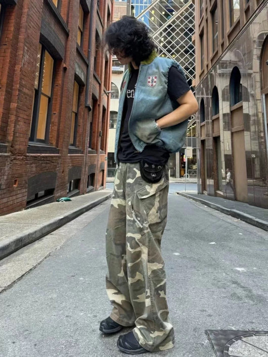 Jeans Anchos Tipo Cargo con Estampado Camuflaje y Bota Levemente Acampanada - Image 7