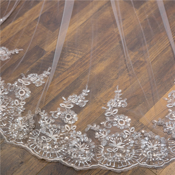 Bridal Comb with Sequins and Lace for Professional Photography