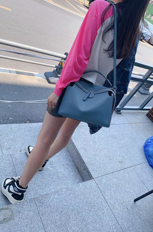 Bolsa Crossbody para Mujer con Costuras de Contraste - Image 9