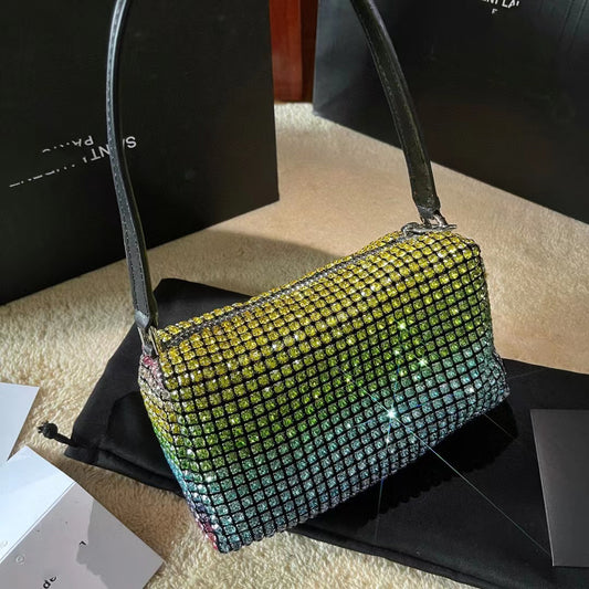 Bolso Cuadrado Portátil con Strass y Acabado Satinado