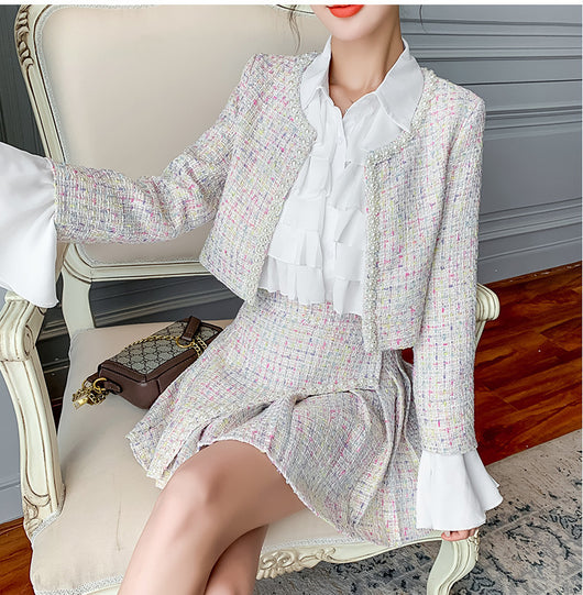 Conjunto Elegante de Chaqueta Tweed y Blusa Plisada para Mujer - Image 22