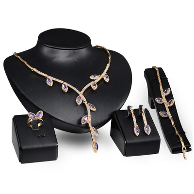 Conjunto de Joyería Artística Rama: Collar, Aretes, Pulsera y Anillo - Image 4