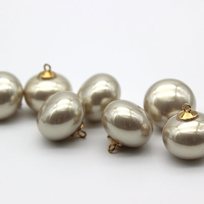 Botón Decorativo Dorado con Perla - Image 5
