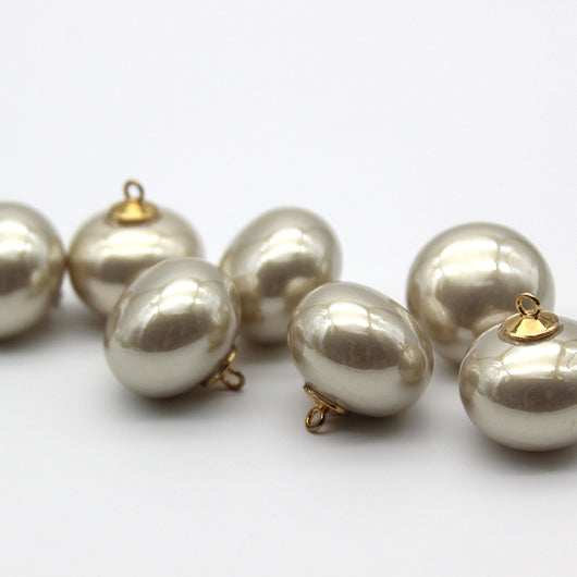 Botón Decorativo Dorado con Perla - Image 5