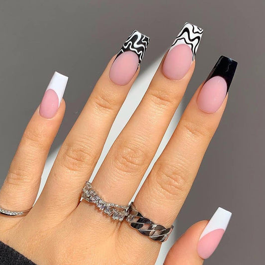 Parches de Uñas Patchwork Blanco y Negro - Diseño French Manicure
