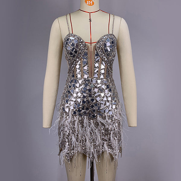 Vestido de Verano con Lentejuelas, Plumas y Borlas Espalda Descubierta - Image 5