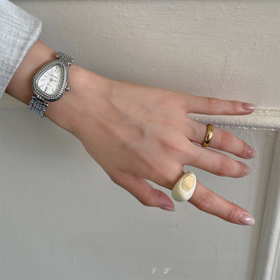 Reloj de Cadena Dorado con Cabeza de Serpiente para Mujer - Image 12