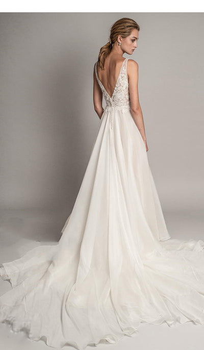 Vestido de Novia Elegante con Escote en V y Encaje para Ceremonia Civil - Image 2