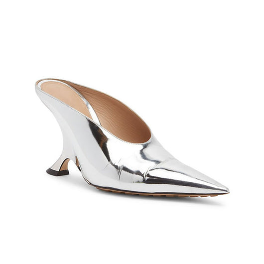 Tacones Plateados de Cuña con Punta Afilada y Diseño Brillante - Image 11