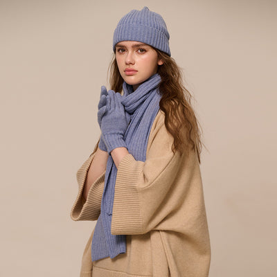 Conjunto de Abrigo Invernal: Gorro, Bufanda y Guantes en Lana para Mujer - Image 3