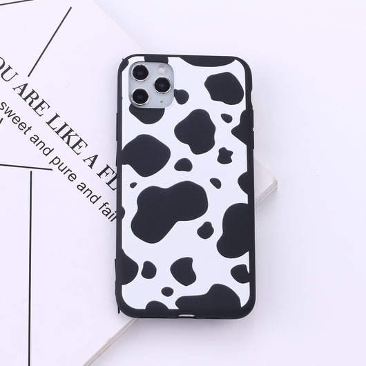 Funda Protectora Celular con Diseño de Manchas de Vaca - Image 12