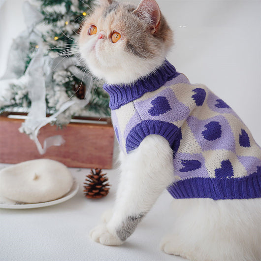 Suéter Navideño para Gatos con Diseño de Rombos y Amor - Image 11