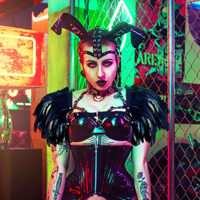 Hombreras de Cuero Punk Gothic con Plumas - Estilo Europeo y Americano - Image 2