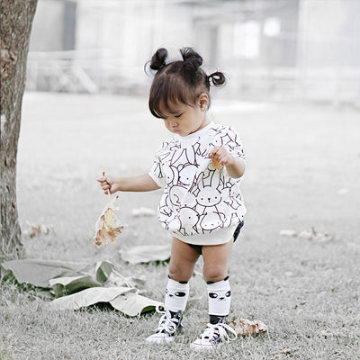 Playera de Algodón Infantil con Estampado de Conejo - Image 7