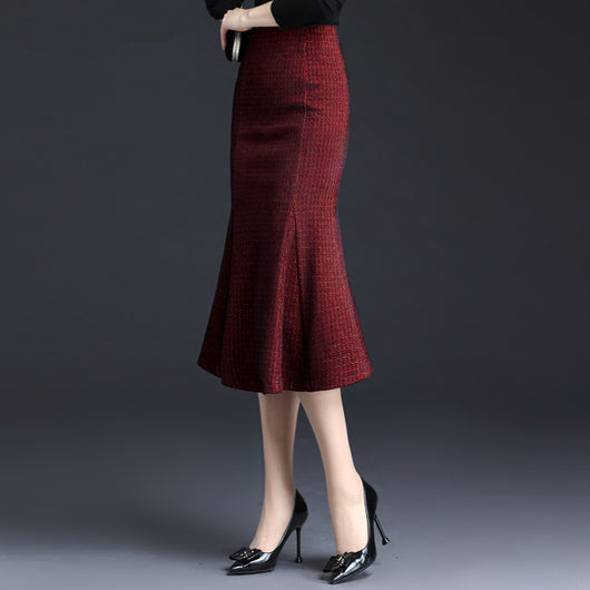Falda Midi Ajustada Cuadros Rojo con Corte Sirena - Image 2