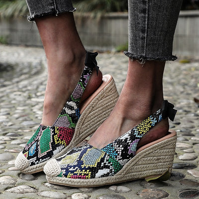 Sandalias de Tacón Cuña Verano con Moño Elegante - Image 5