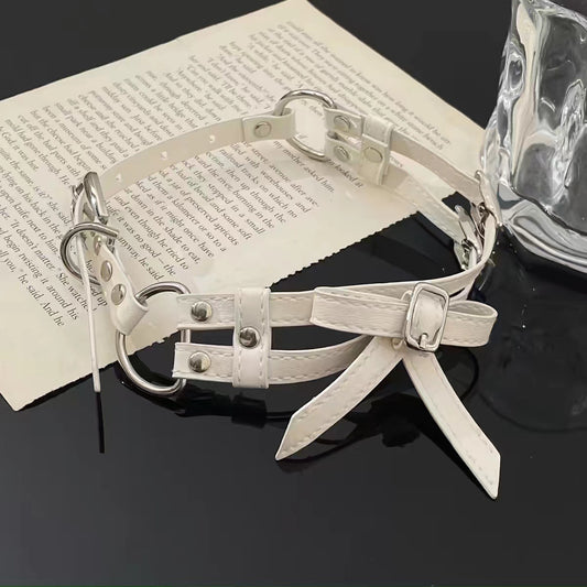 Collar de Cuero Blanco con Moño Elegante para Mujer - Image 2