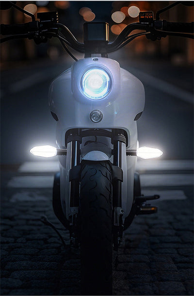 Luz Trasera LED Multicolor 12V para Motocicletas - Proyector de Alta Luminosidad con Señales de Giro - Image 14